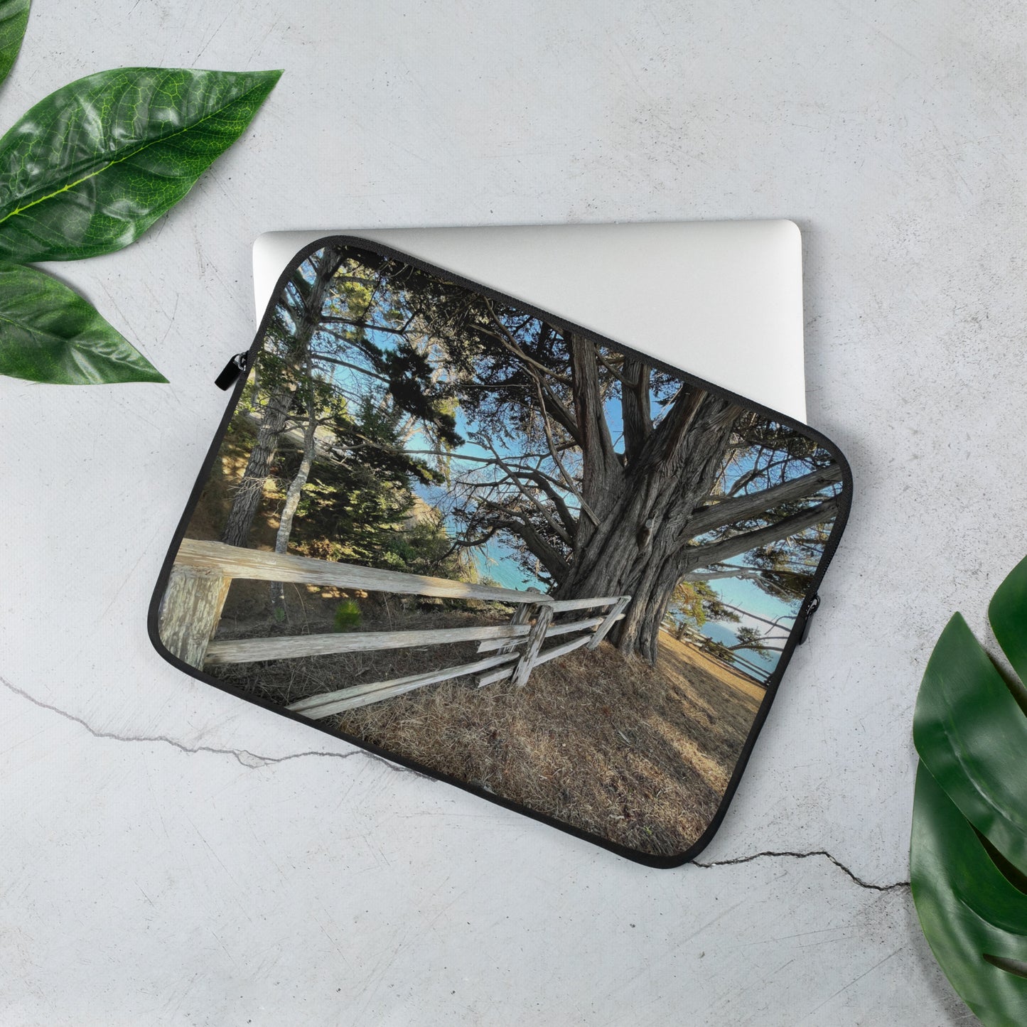 Real Golf Old Tree Laptop Sleeve