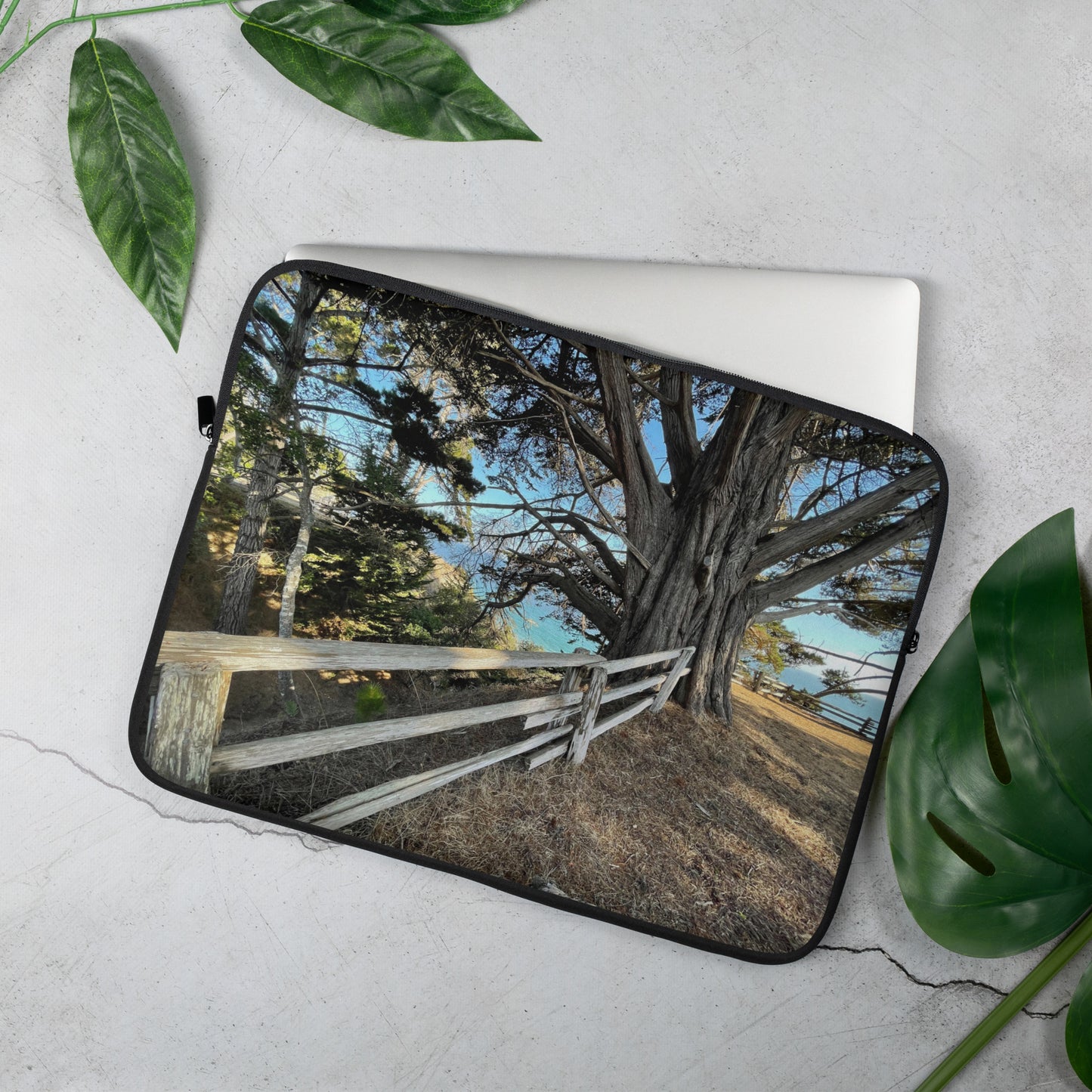 Real Golf Old Tree Laptop Sleeve